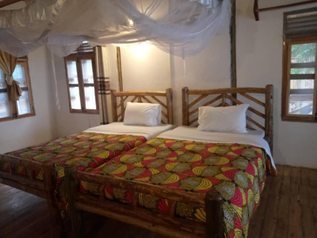 Tembo Safari Lodge Katunguru Exterior foto