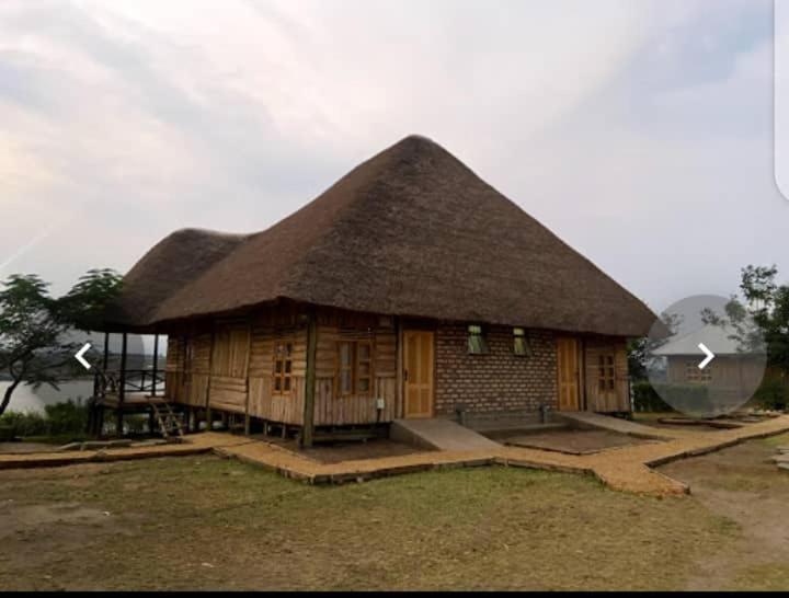 Tembo Safari Lodge Katunguru Exterior foto
