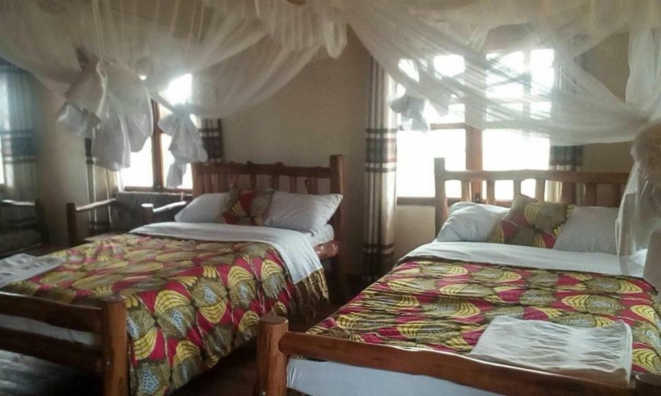 Tembo Safari Lodge Katunguru Exterior foto
